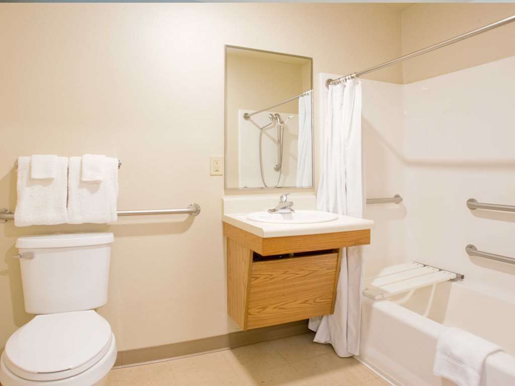 Woodspring Suites Ankeny Des Moines Oda fotoğraf